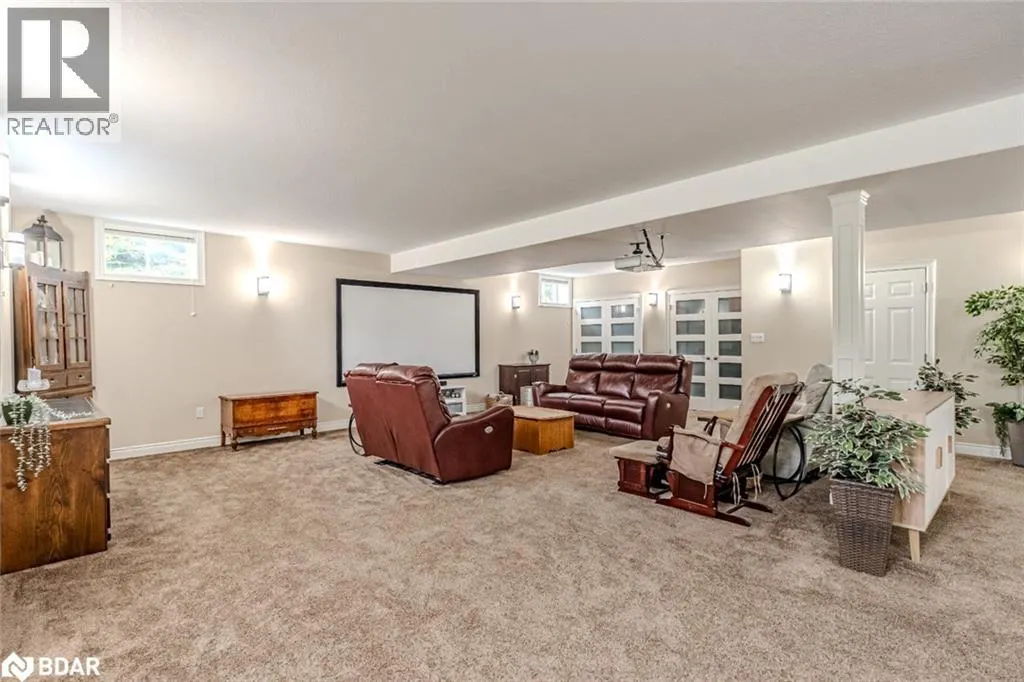 5 MUNRO Court