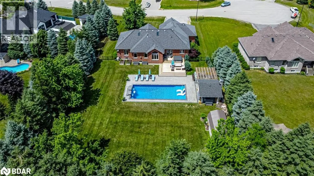 5 MUNRO Court
