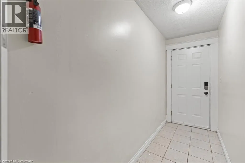 48 LOCKE Street S