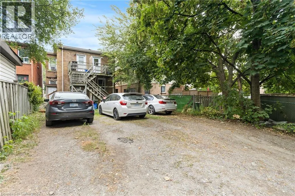 48 LOCKE Street S