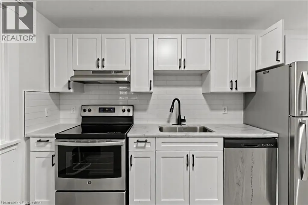 48 LOCKE Street S
