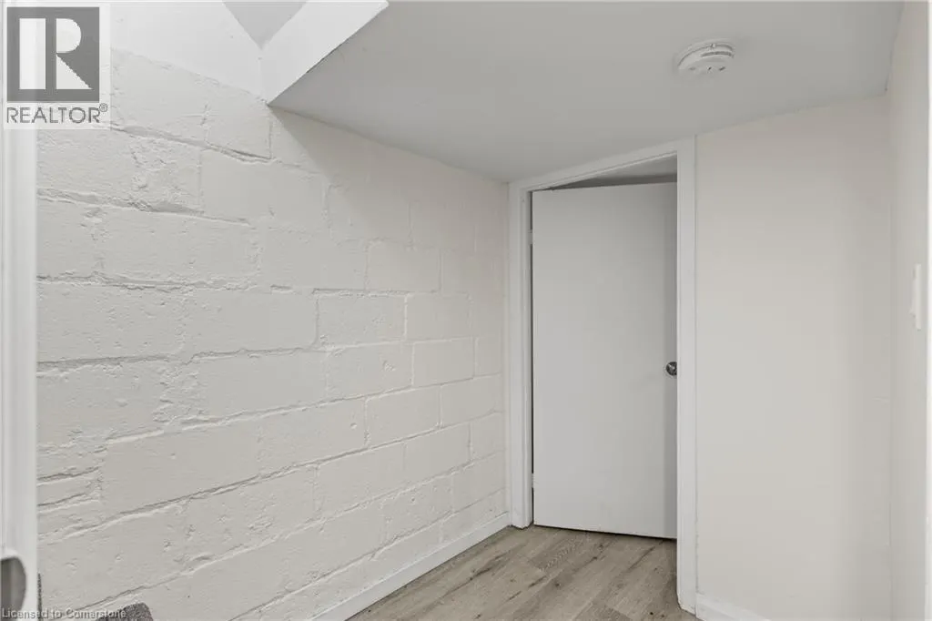 48 LOCKE Street S