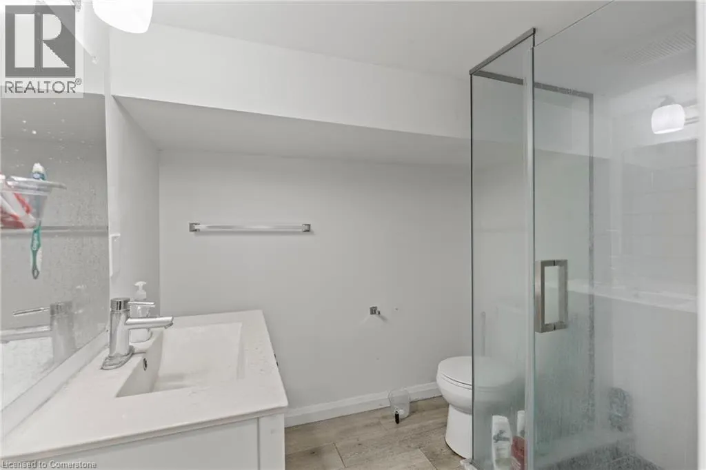 48 LOCKE Street S