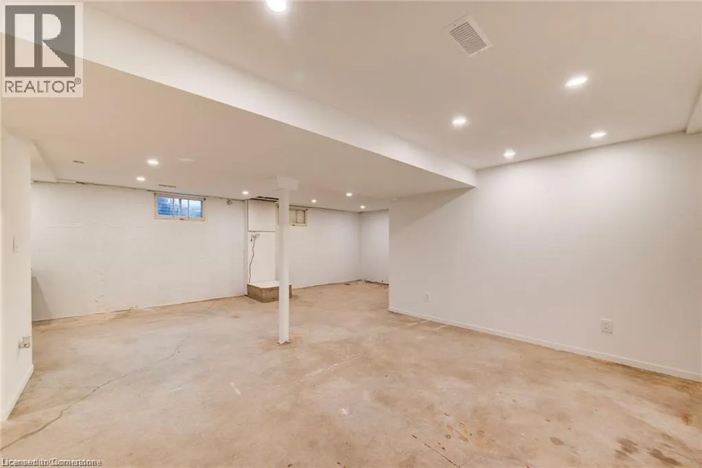 33 GOLF COURSE Road