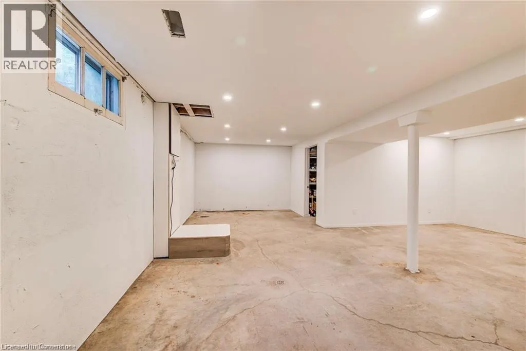 33 GOLF COURSE Road