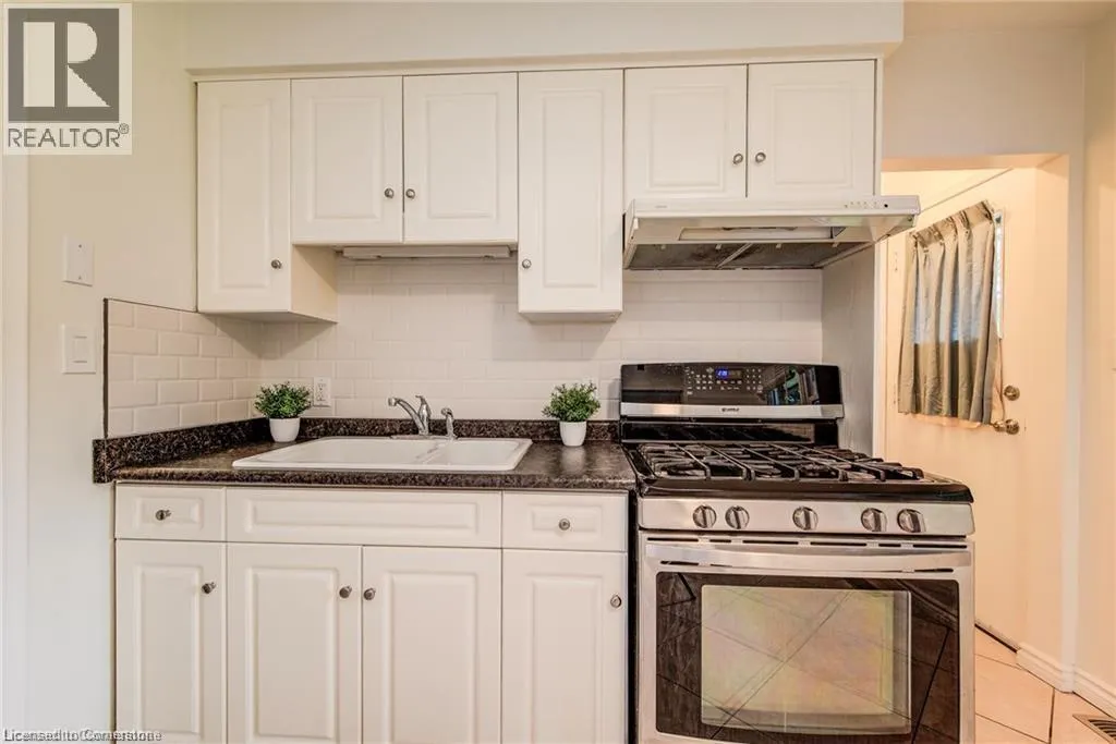 33 GOLF COURSE Road