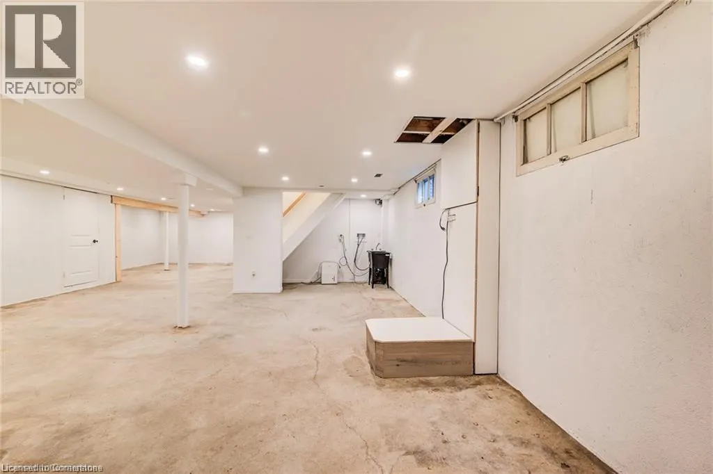 33 GOLF COURSE Road