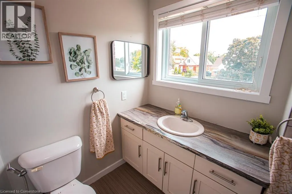 489 EAST Avenue Unit# B, #B