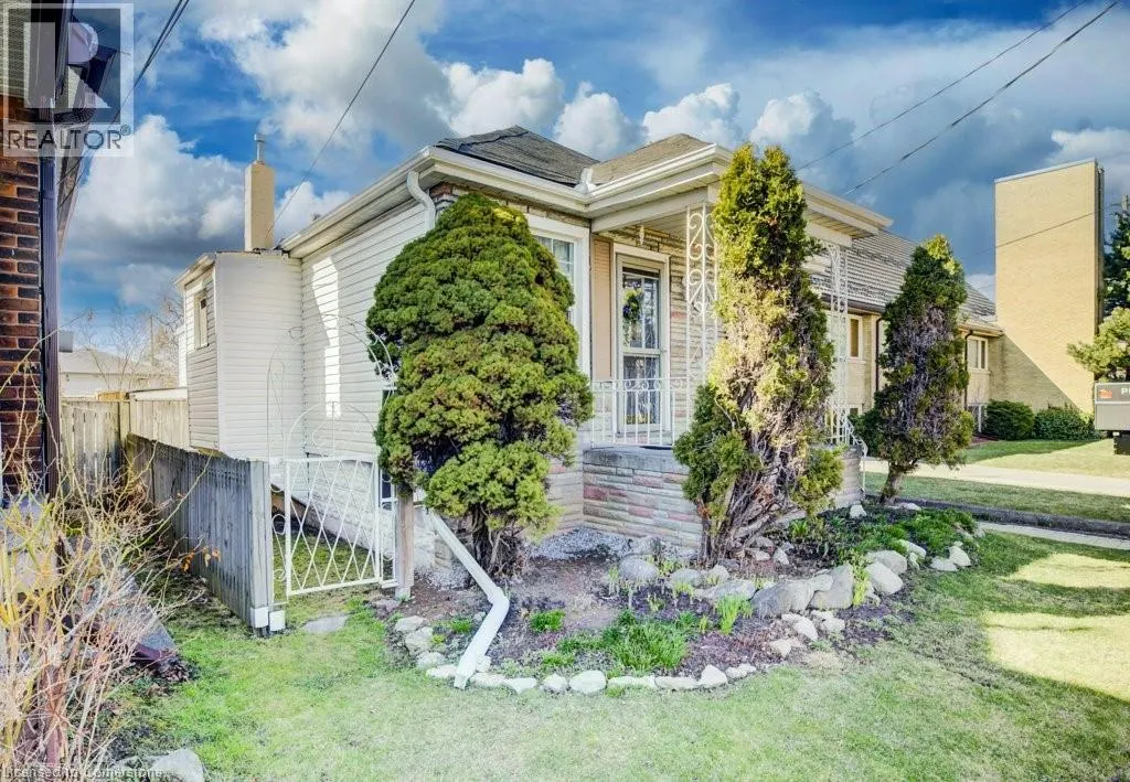 458 UPPER WENTWORTH Street