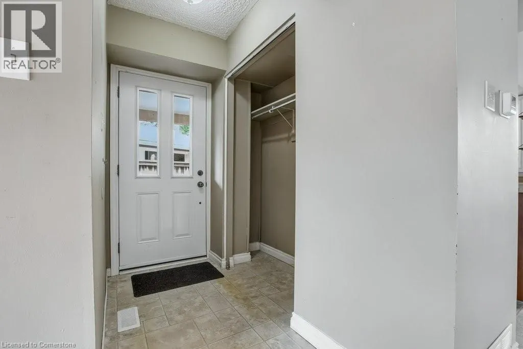 106 MONTEAGLE Crescent