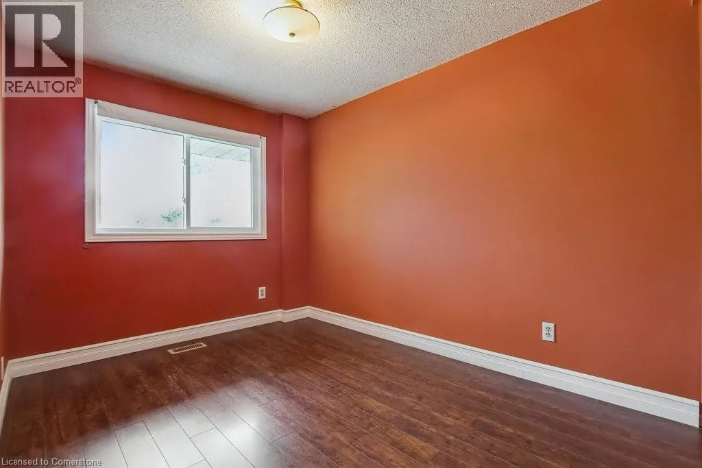 106 MONTEAGLE Crescent