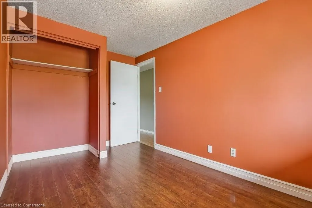 106 MONTEAGLE Crescent