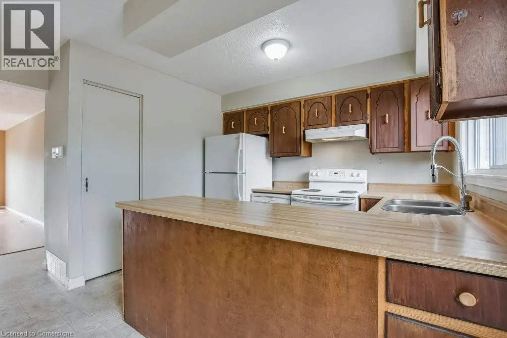 106 MONTEAGLE Crescent