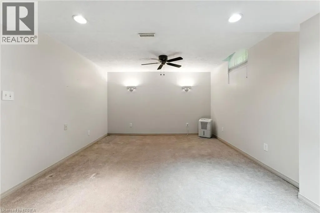 8 EVERGREEN Court