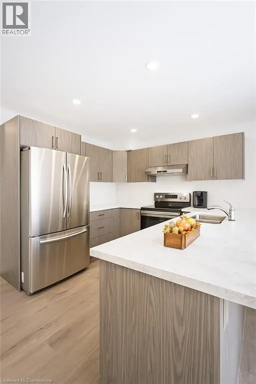 490 LAMPMAN Place