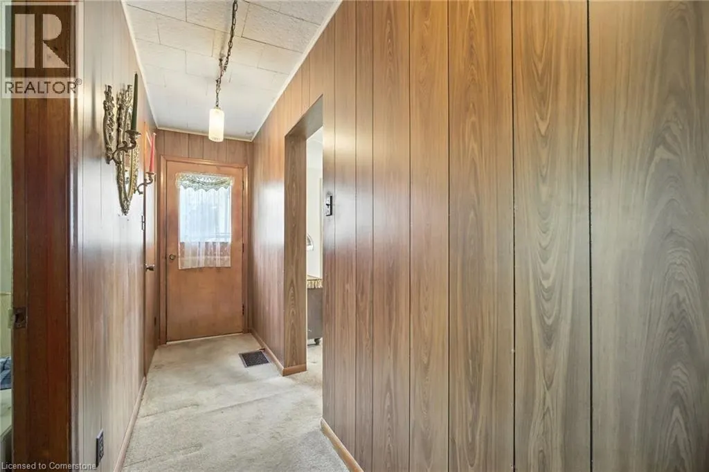 572 PARKSIDE Drive