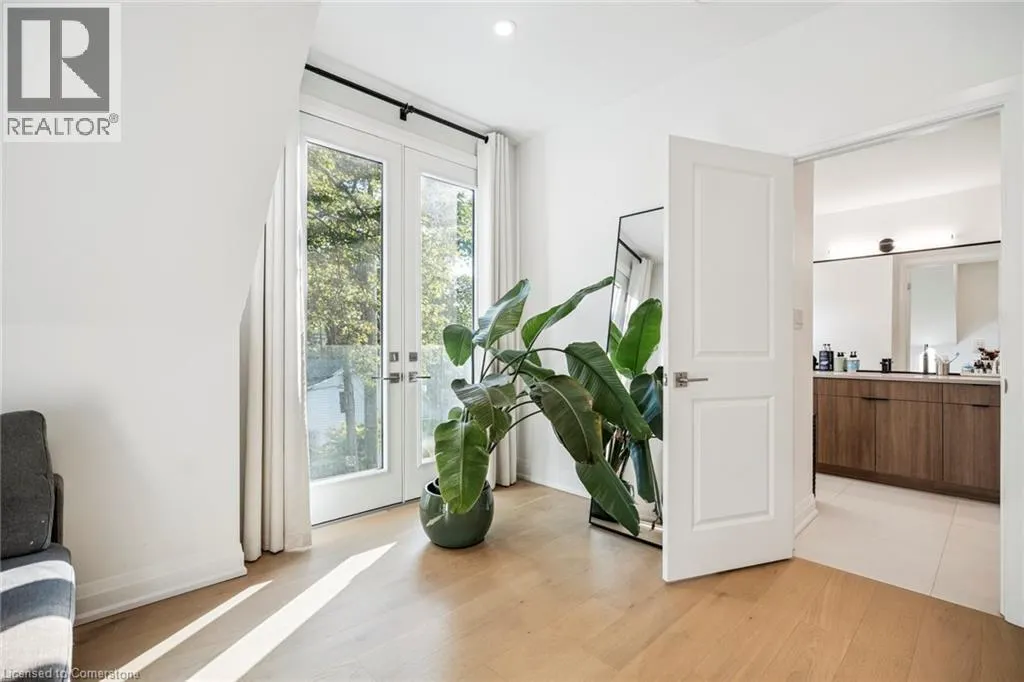 8 PAXTON Avenue