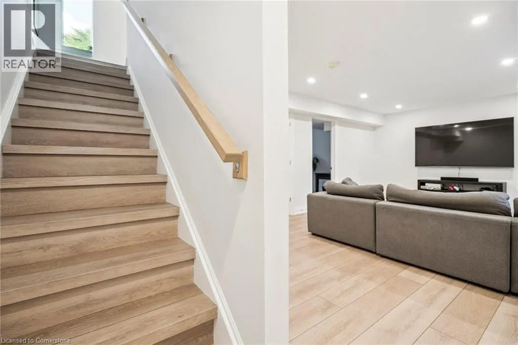 8 PAXTON Avenue