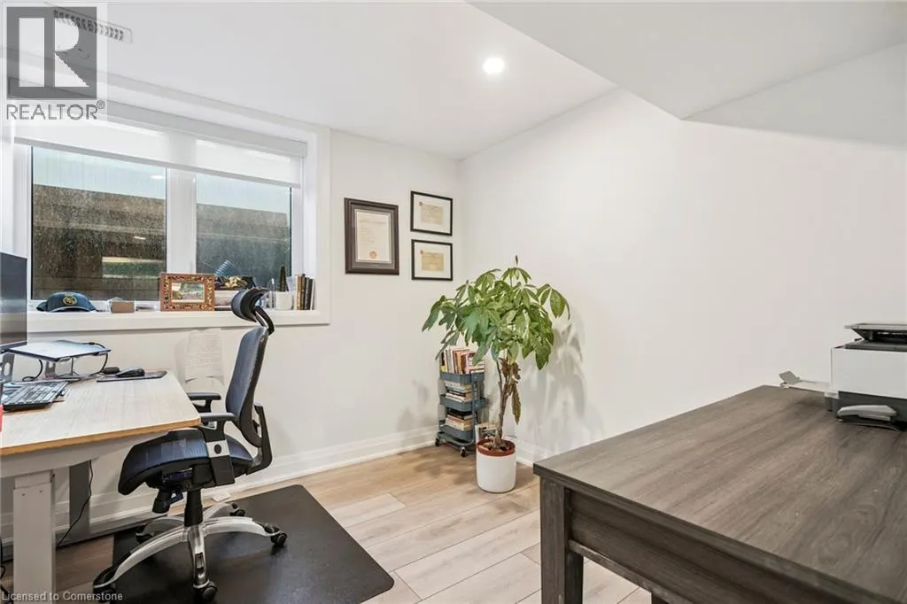 8 PAXTON Avenue