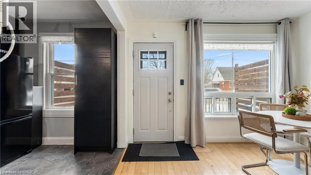 69 LYONS Avenue