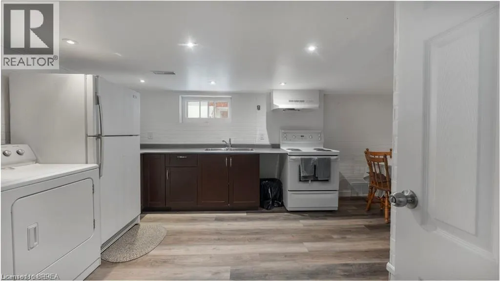 69 LYONS Avenue