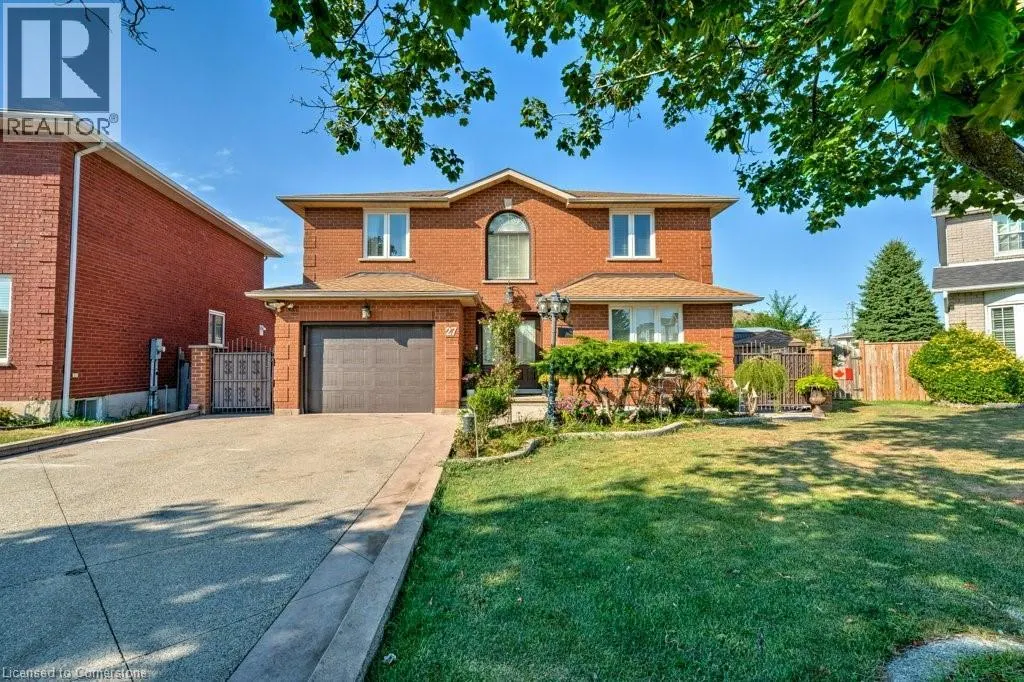 27 PINEWOODS Drive