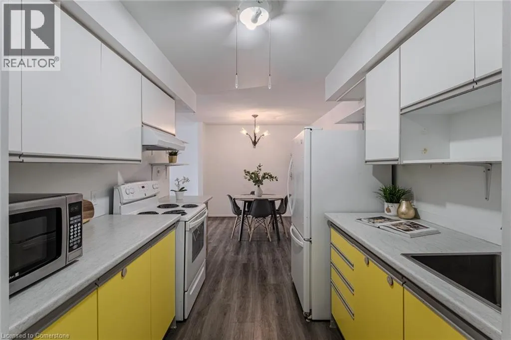 60 DONLY Drive S Unit# 210, #210