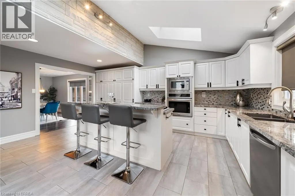 110 FIELDWAY Drive