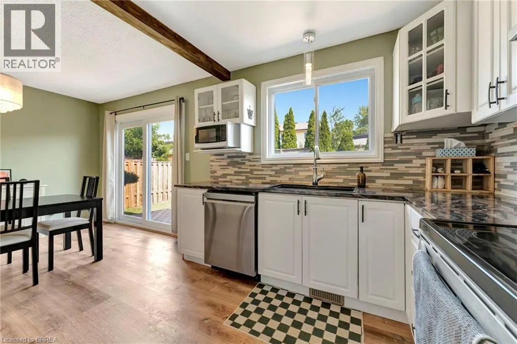 27 WHITE OWL Crescent