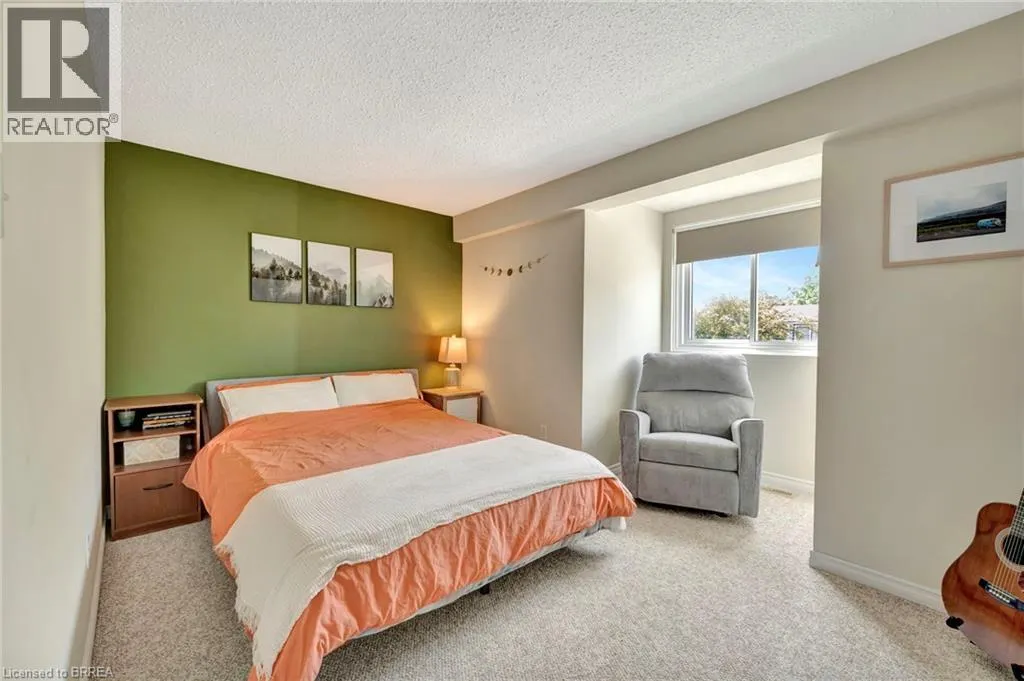 27 WHITE OWL Crescent