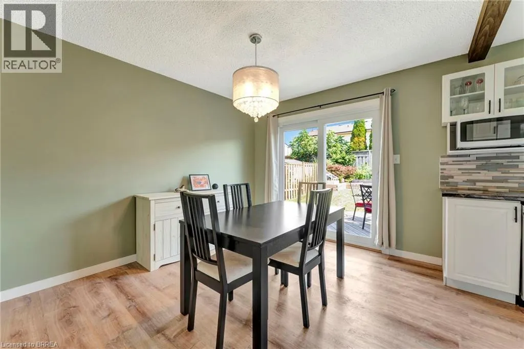27 WHITE OWL Crescent