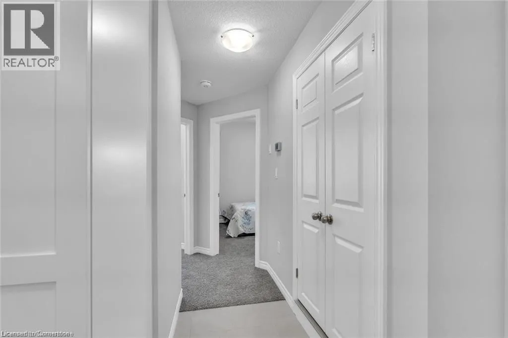 60 LOMOND Lane