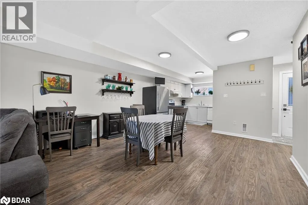 237 FERNDALE Drive S Unit# 1, #1