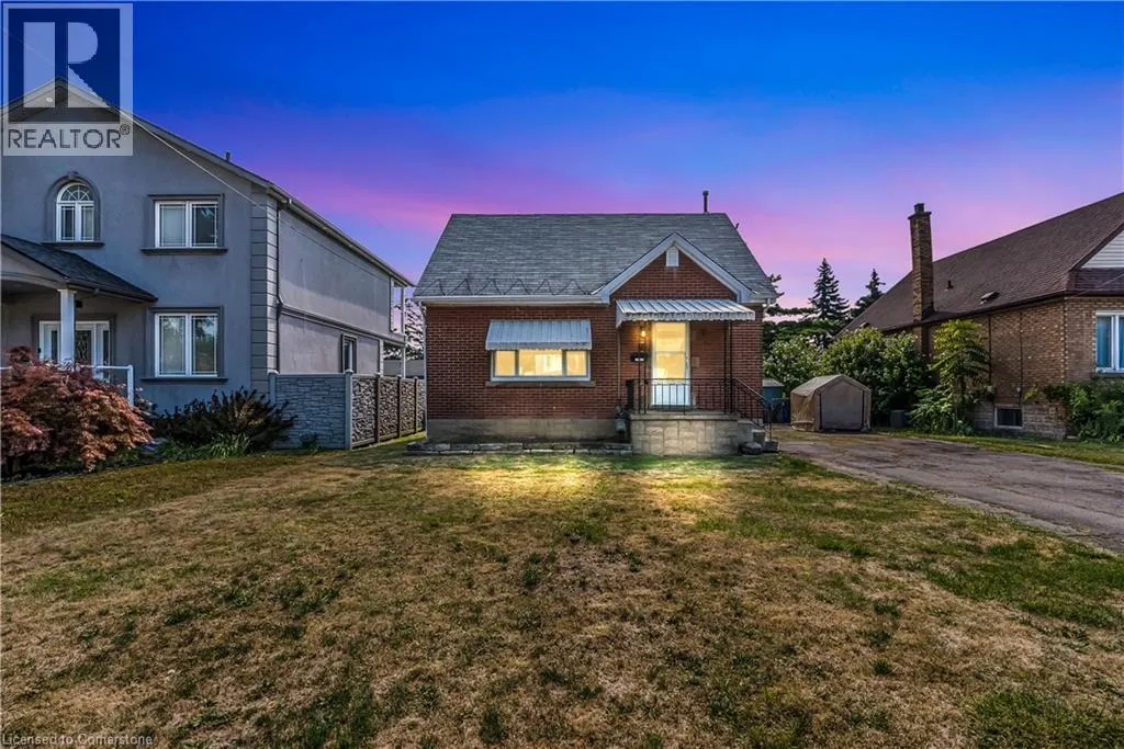 59 CLOVERDALE Avenue