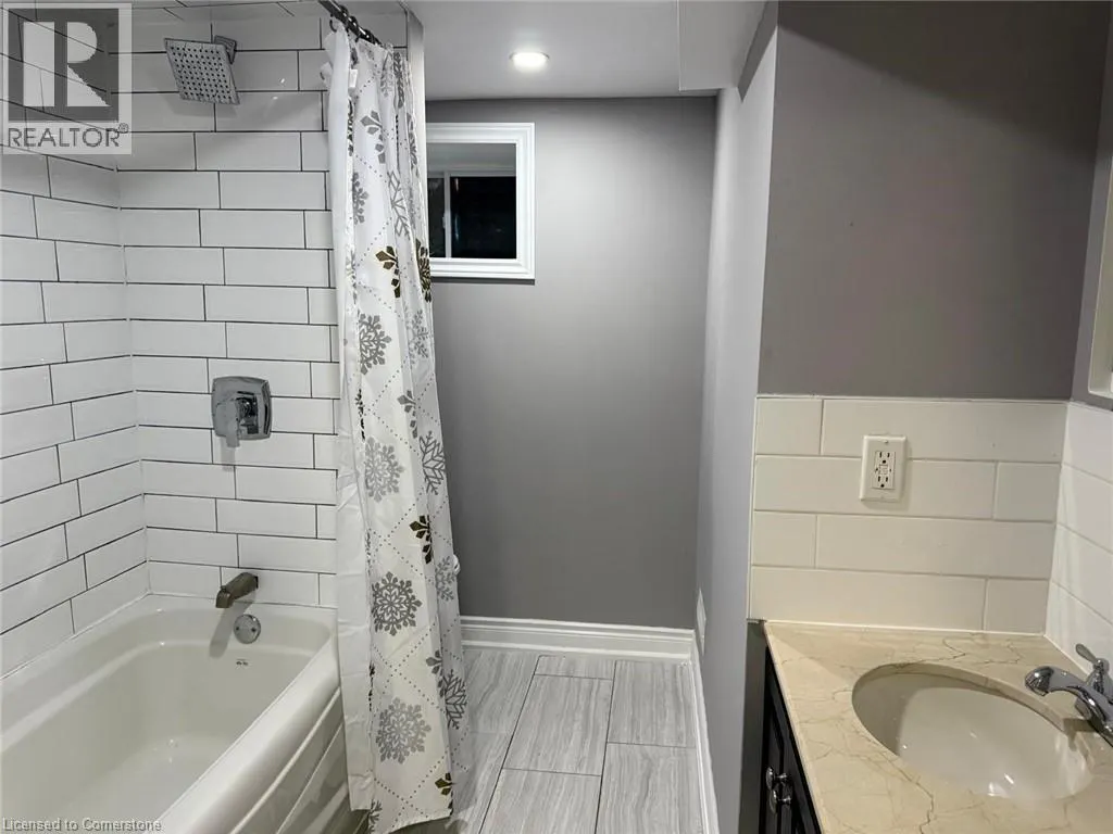 24 AVALON Place Unit# Main, #Main