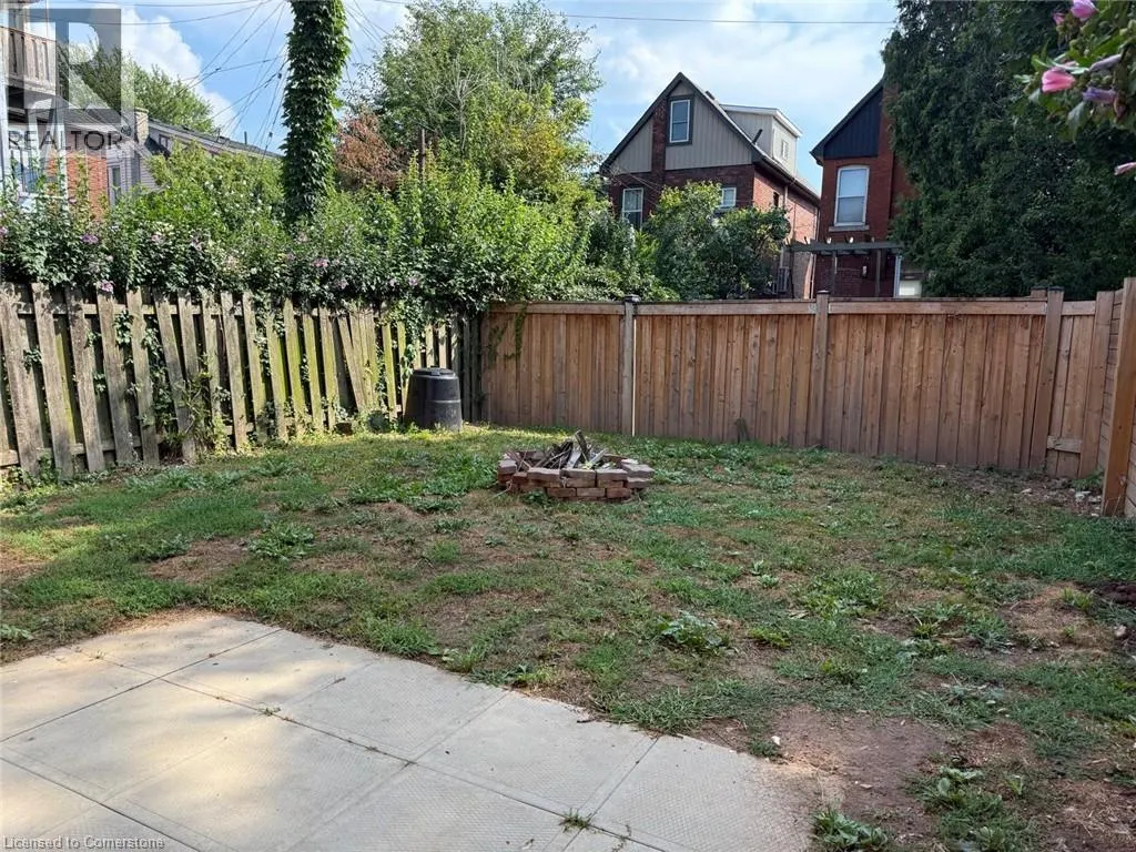 24 AVALON Place Unit# Main, #Main