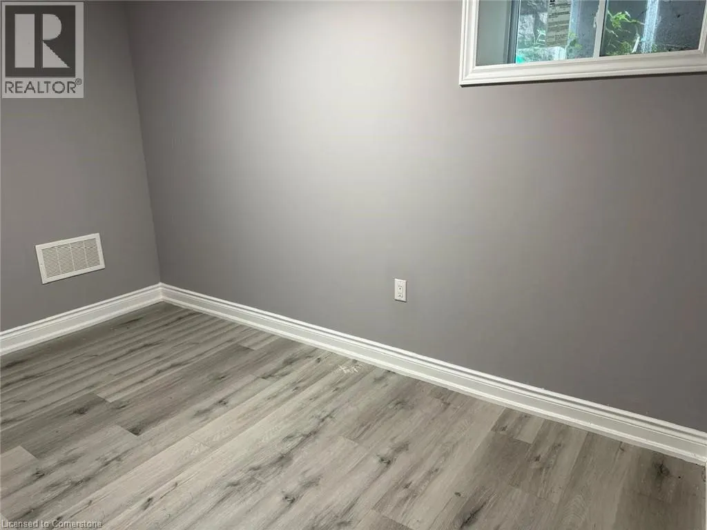 24 AVALON Place Unit# Main, #Main
