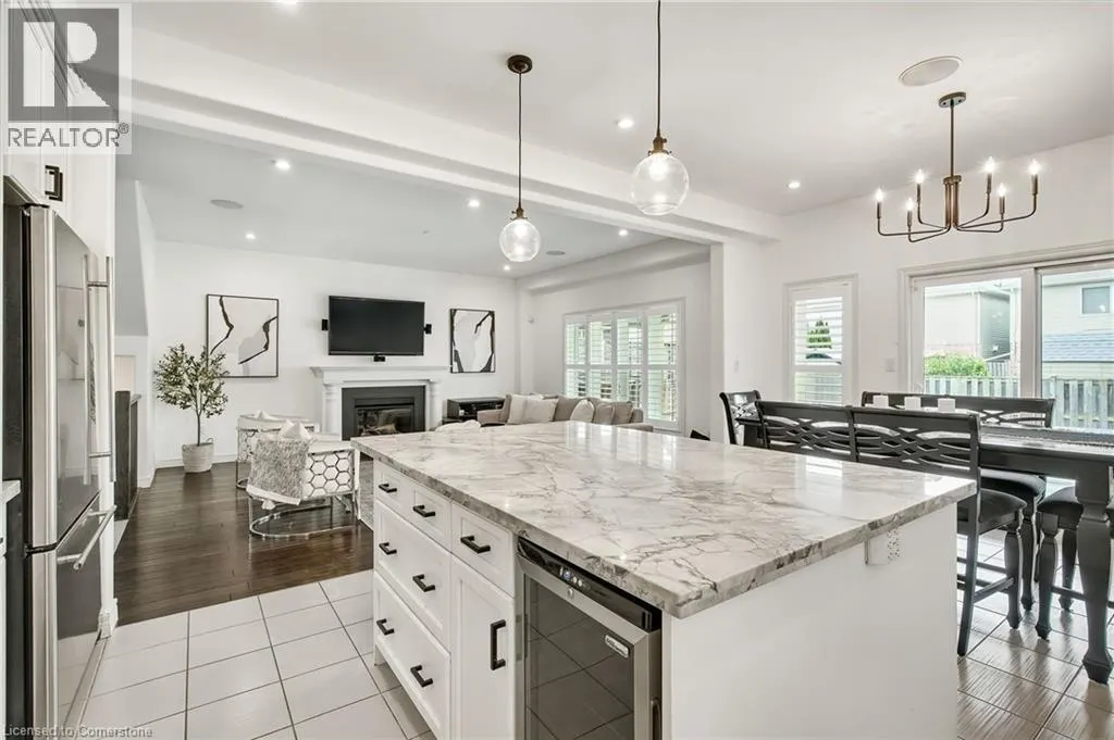 4884 ALLAN Court