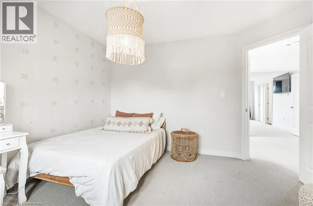 4884 ALLAN Court