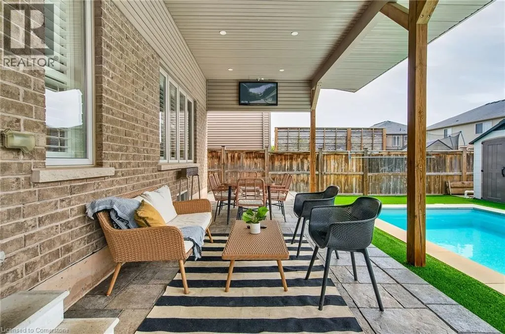 4884 ALLAN Court