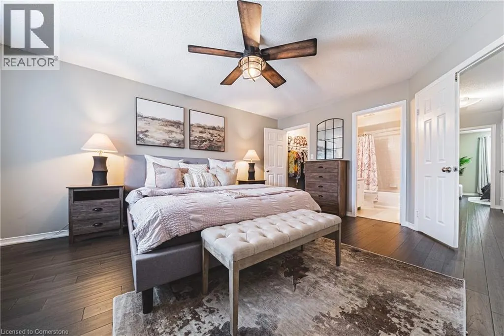 819 UPPER PARADISE Road Unit# 11, #11
