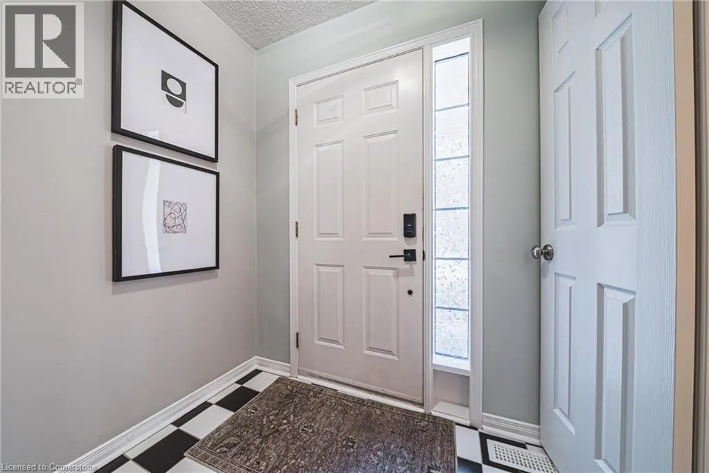819 UPPER PARADISE Road Unit# 11, #11