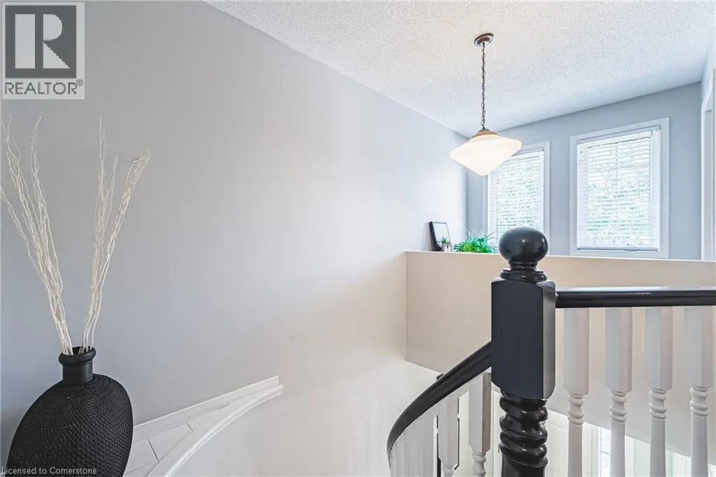 819 UPPER PARADISE Road Unit# 11, #11