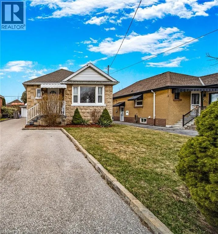 146 GLENCARRY Avenue Unit# Upper, #Upper