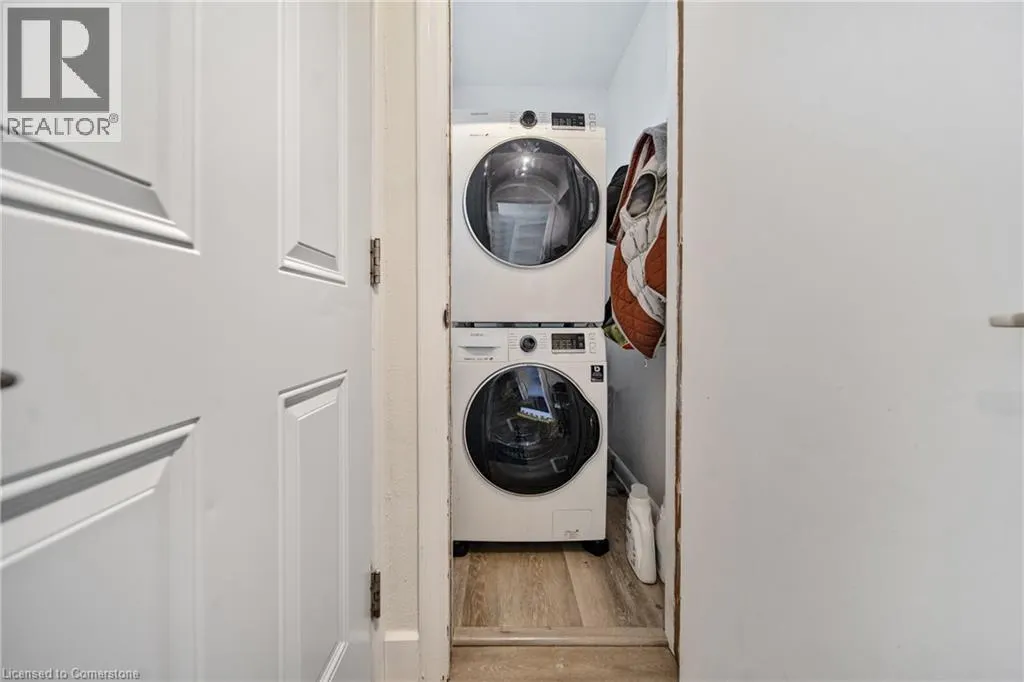 146 GLENCARRY Avenue Unit# Upper, #Upper