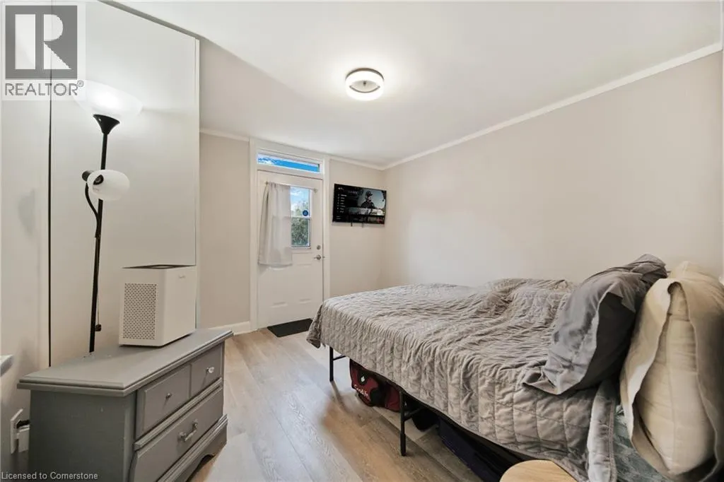 146 GLENCARRY Avenue Unit# Upper, #Upper