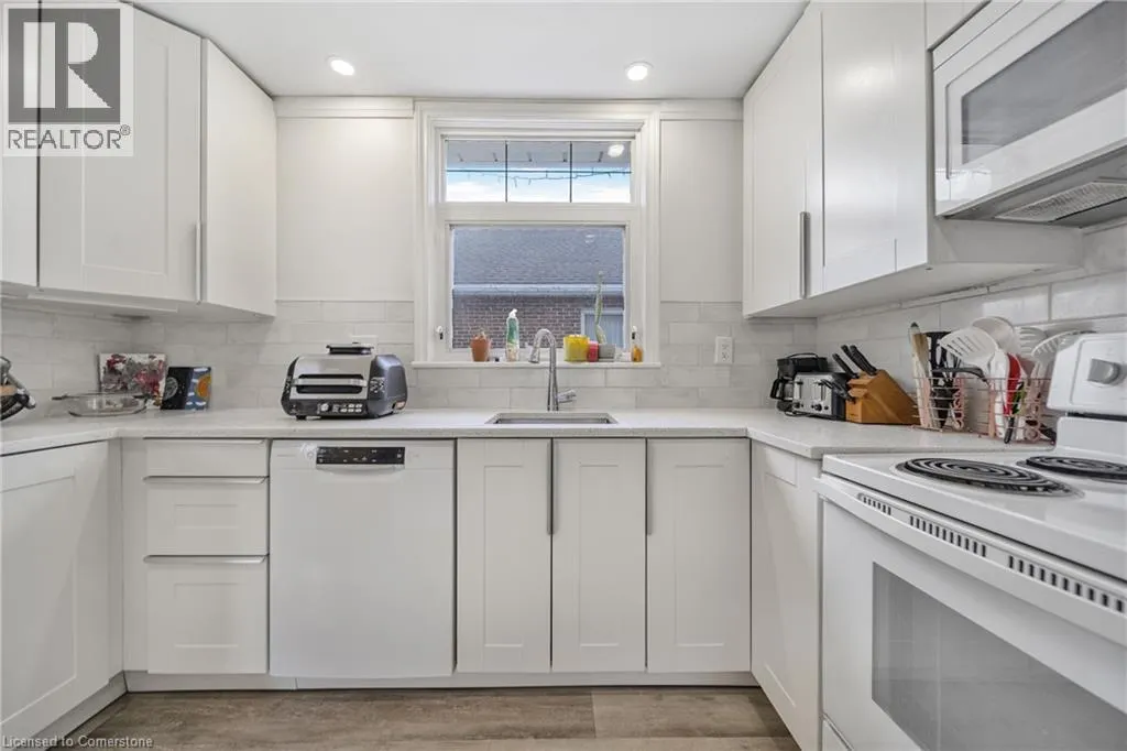 146 GLENCARRY Avenue Unit# Upper, #Upper