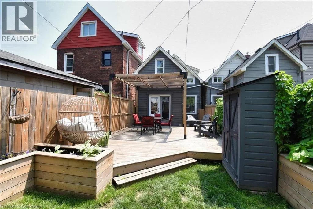 61 CHESTNUT Avenue