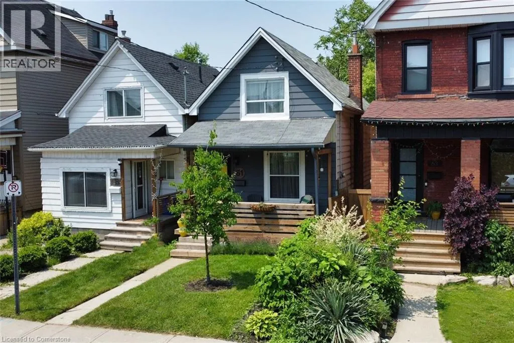 61 CHESTNUT Avenue