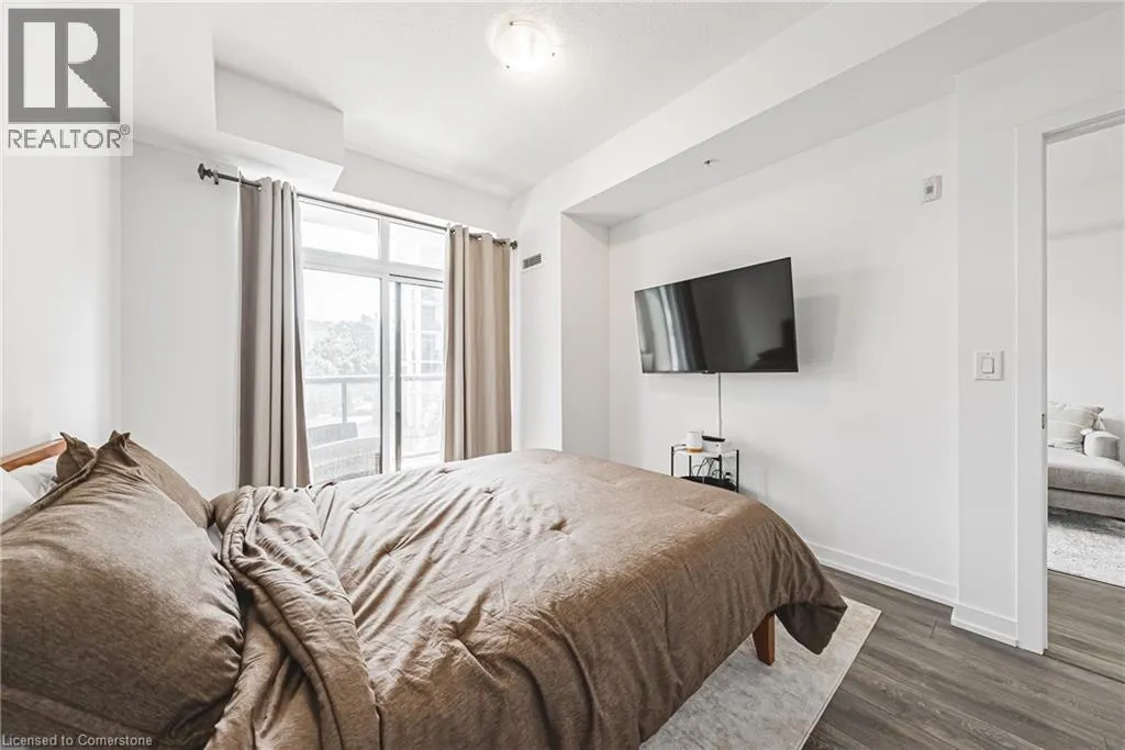 81 ROBINSON Street Unit# 302, #302